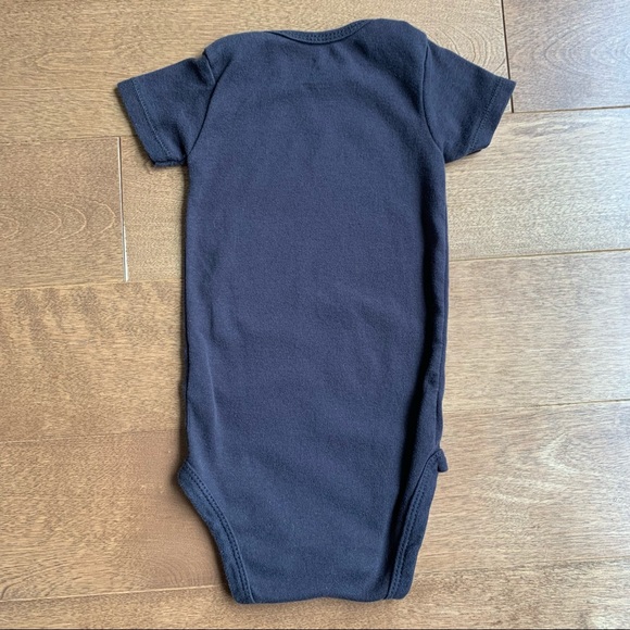3/$10 CARTERS Baby boy bodysuit 9m - Picture 3 of 3